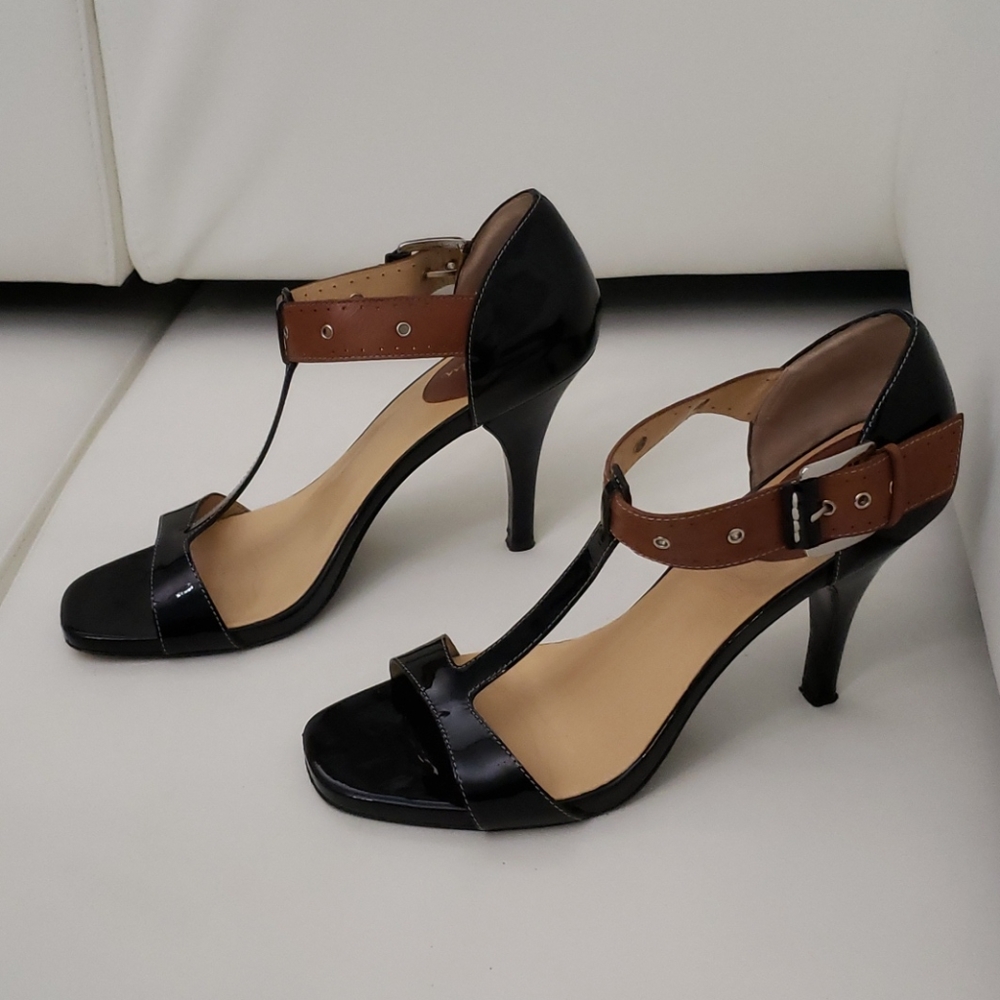 Cole Haan Patent Leather T Strap Sandal BLK s10B - Picture 3 of 8